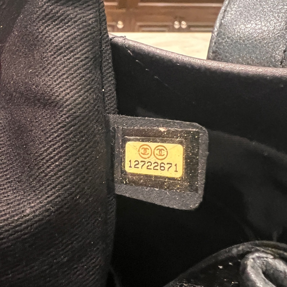 Chanel Ultimate Executive Tote - Picture 8 of 8